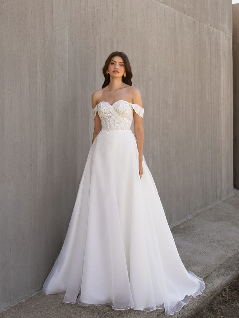 Vestido novia nueva coleccion oreasposa demetrios L1173 remedios novias malaga moda nupcial