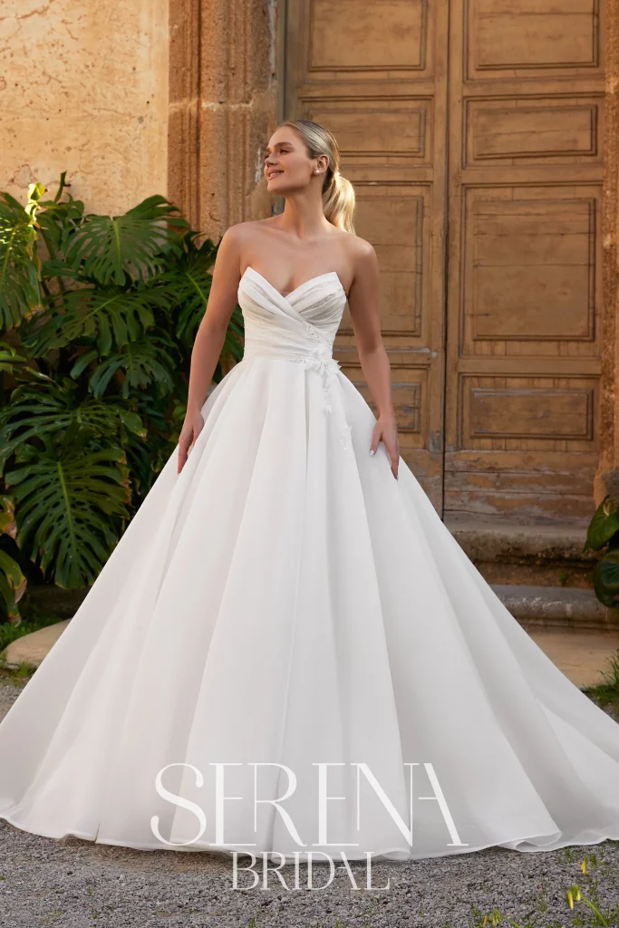 vestido de novia serena bridal serena nueva coleccion 5585 en remedios novias malaga