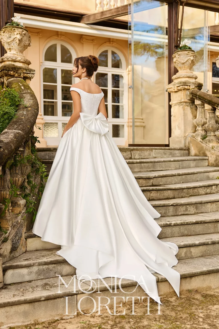 vestido de novia monica loretti princesa nueva coleccion 8374 en remedios novias malaga bridal