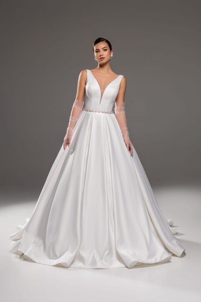 vestido novia nueva coleccion r11 en remedios novias malaga exclusivo